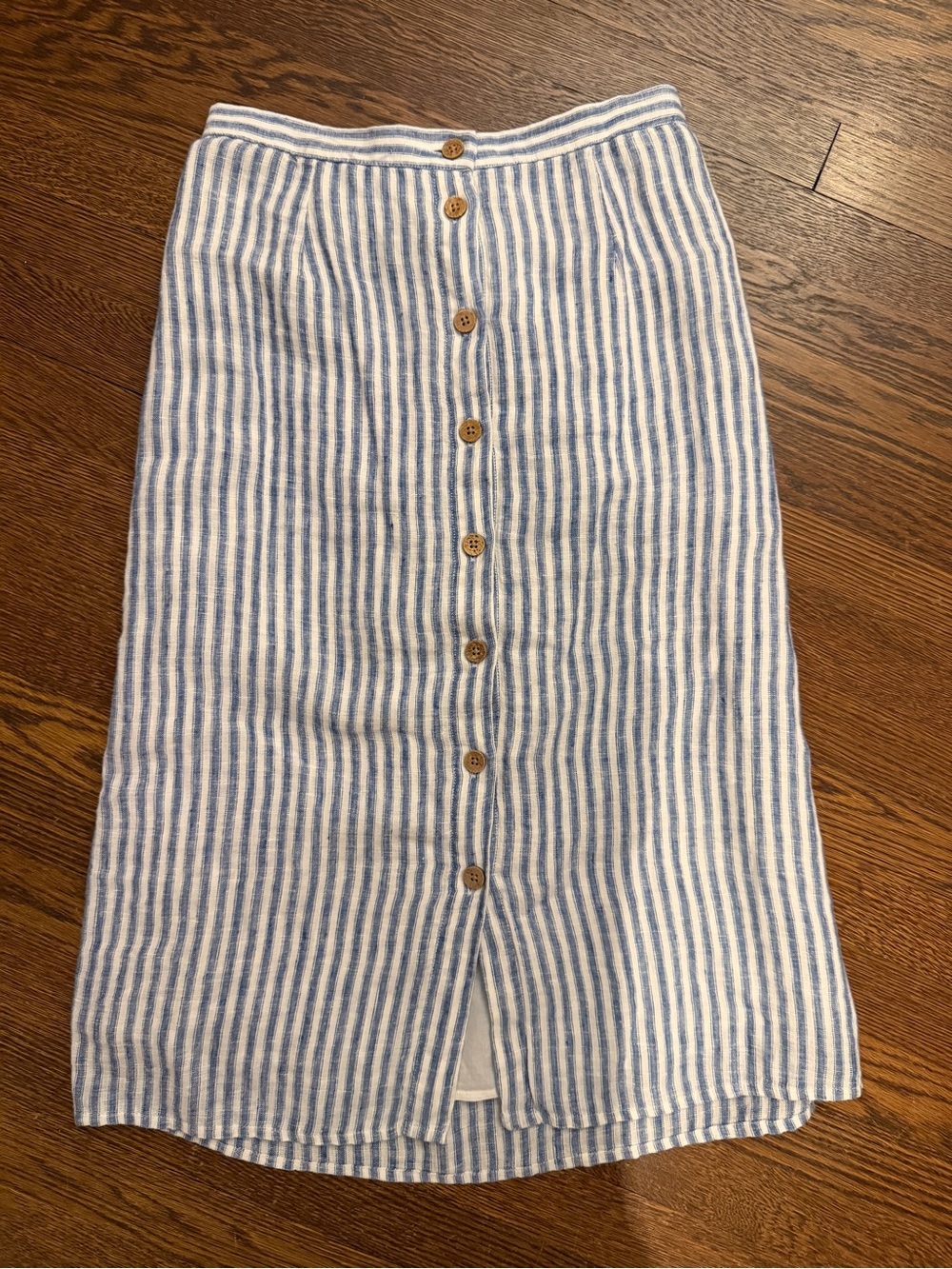 Faherty Whitley Skirt in blue low tide stripe size medium